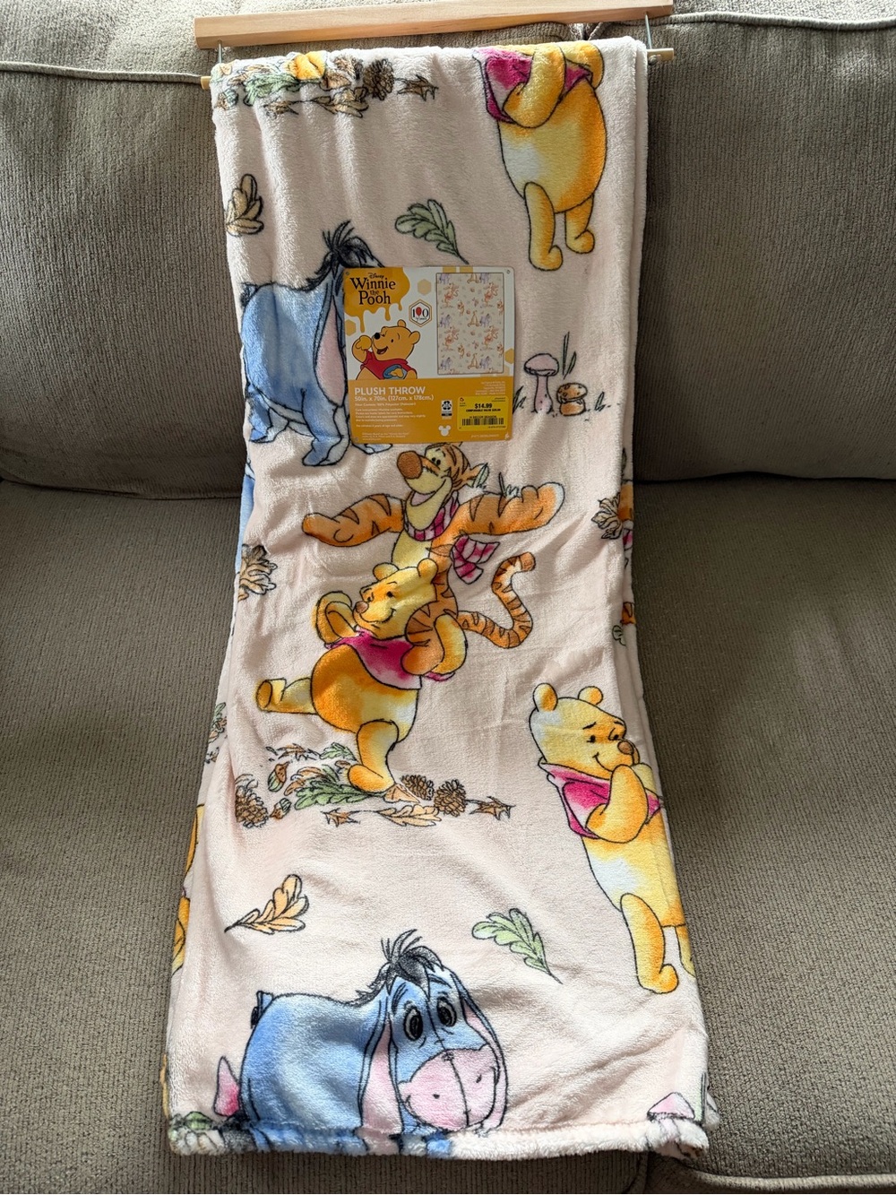 Disney Winnie the Pooh Fall Pink Blanket